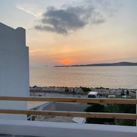 Lyra Sunset Páros